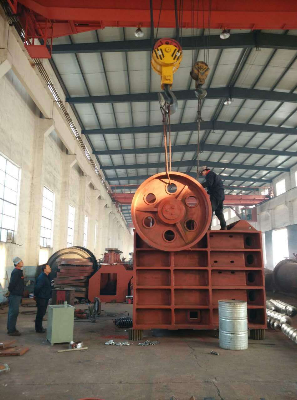 颚式破碎机如何拆卸？耐磨件的寿命以及更换方法？